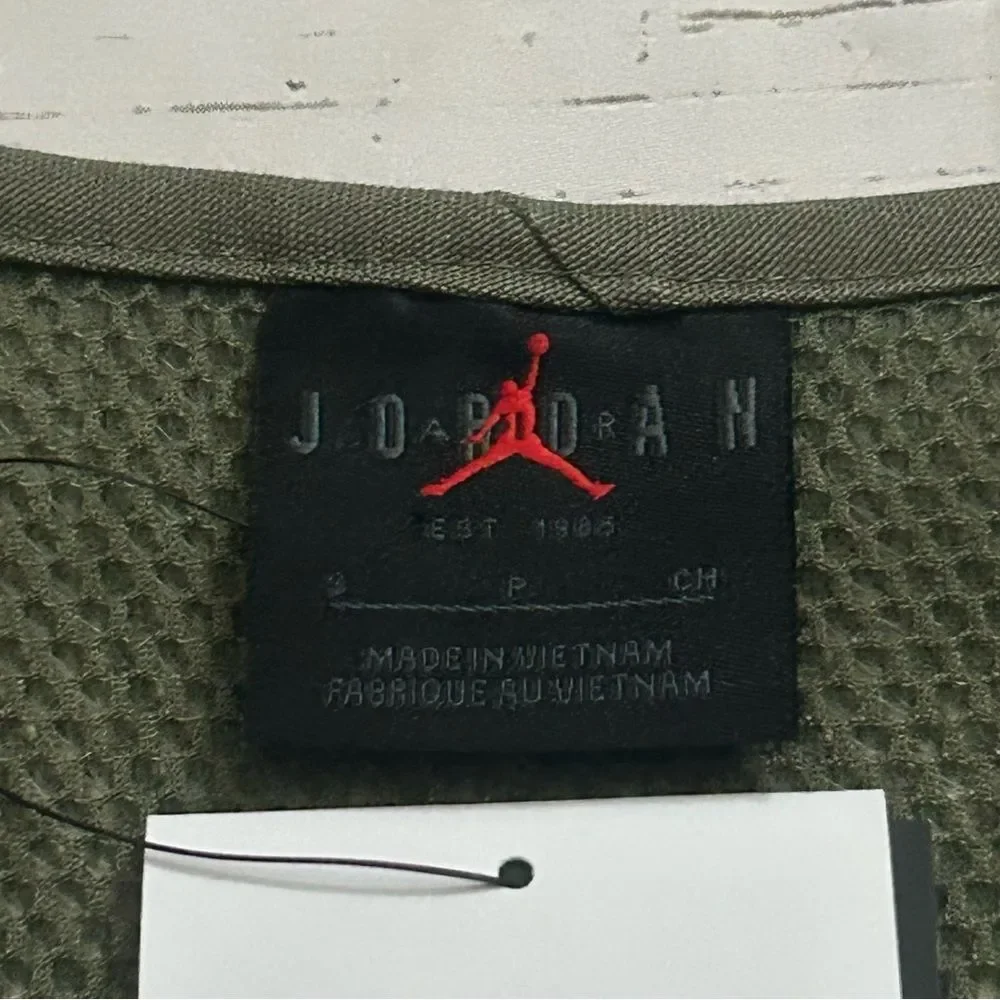 Nike Jordan Essential Men's Vest Olive Green Size Small HF9327-222